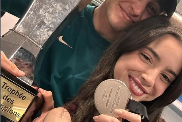 Madalena Aragão e João Neves com medalha e troféu (Instagram Madalena Aragão)