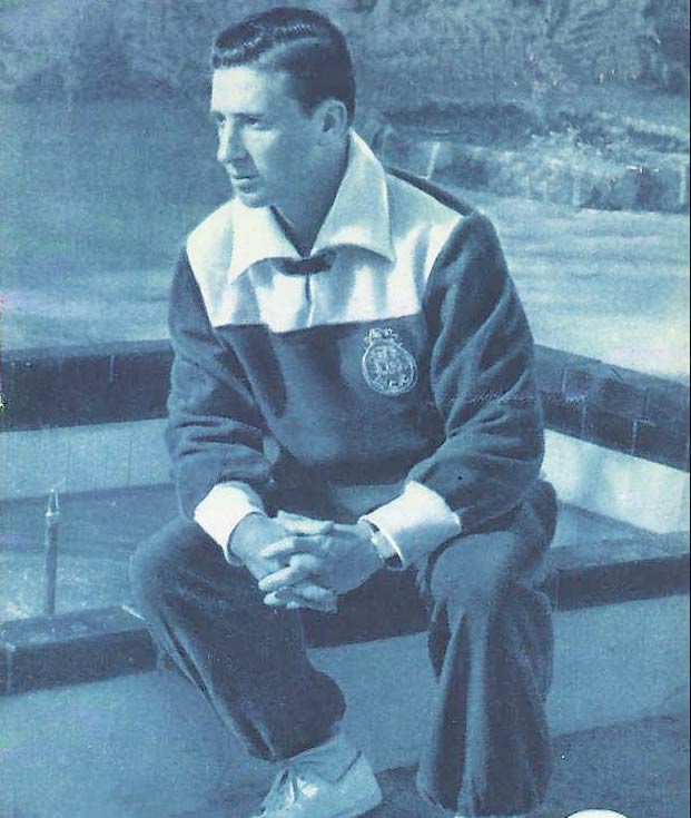 Pedroto destacou-se igualmente como um médio brilhante, sendo um dos melhores da sua geração. Em 1952, protagonizou a transferência mais cara do futebol português, ao trocar o Belenenses pelo FC Porto por 500 mil escudos, 2.500 euro