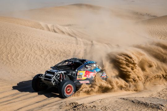 Dakar: Carlos Sainz forçado a abandonar