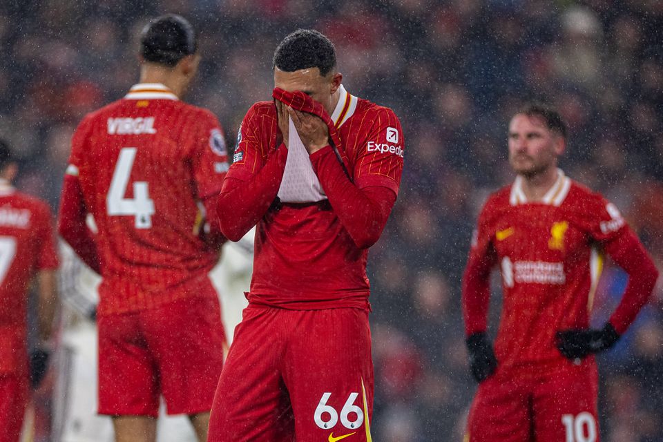 Trent Alexander-Arnold, lateral do Liverpool, teve tarde para esquecer frente ao United