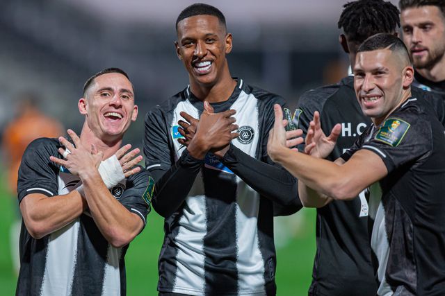 Podence estreia-se a marcar pelo Al Shabab no primeiro jogo sem Vítor Pereira