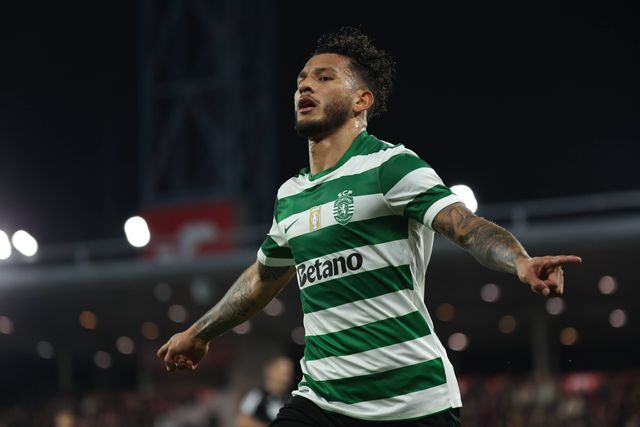 Luis Suárez num final intenso de partida em Barcelos diante do Gil Vicente