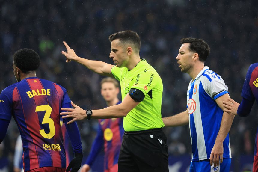 Víctor García dirigiu o Espanhol-Barcelona neste fim de semana, para La Liga