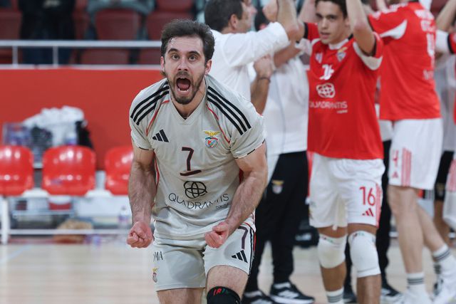 Águias despacham Santo Tirso