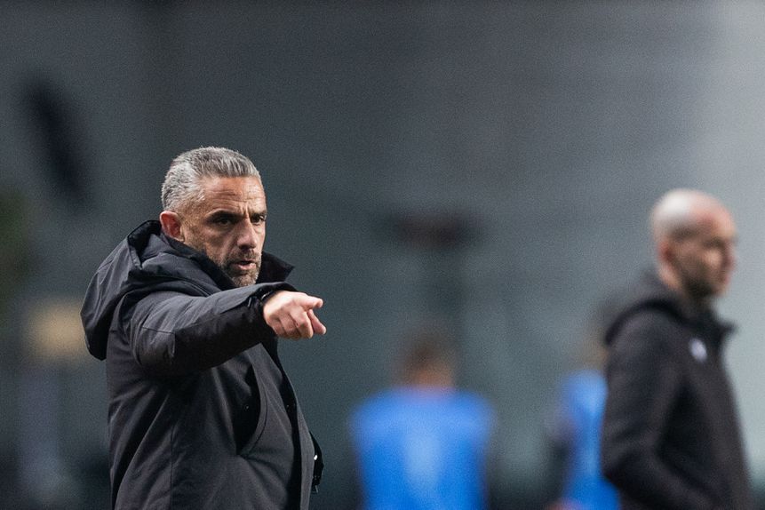 Técnico leonino aponta baterias para as duas provas nacionais que ainda estão em aberto - Foto: Paulo Novais/LUSA