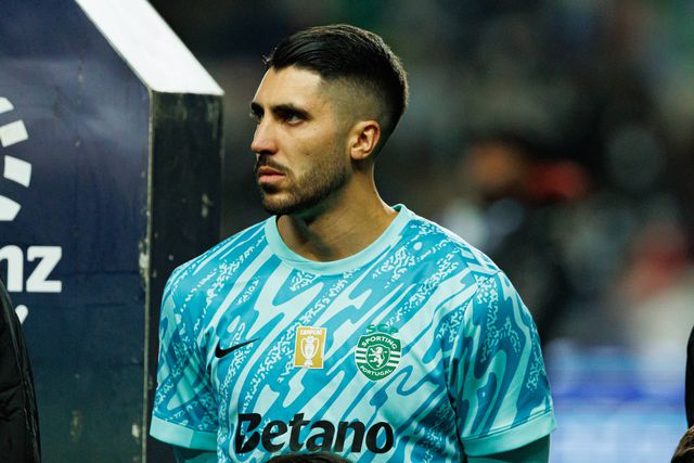 De semblante carregado, Rui Silva não escondeu o desalento pela derrota em Leiria - Foto: IMAGO