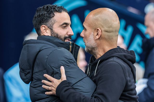 Ruben Amorim e Pep Guardiola a defrontaram-se no dérbi de Manchester