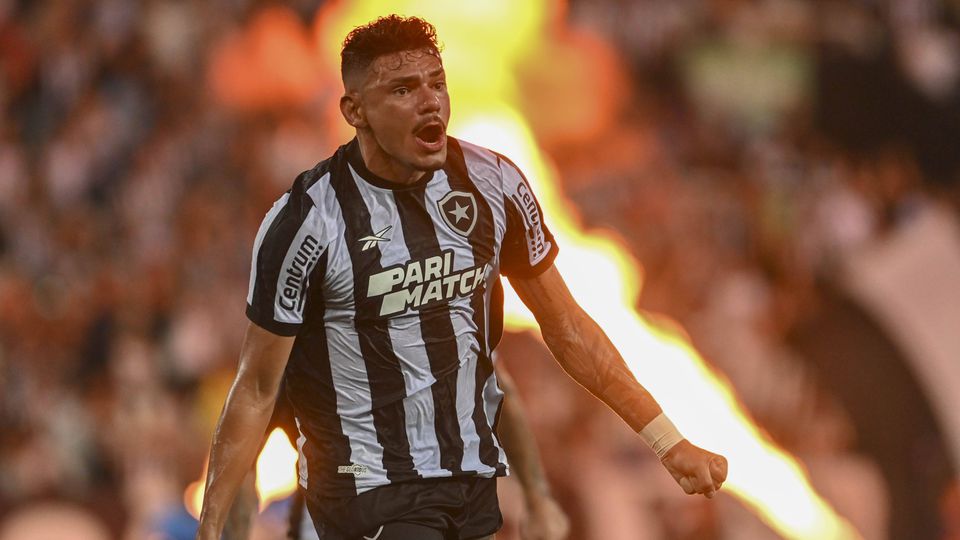 Mecado: Botafogo rejeitou proposta por ex-FC Porto