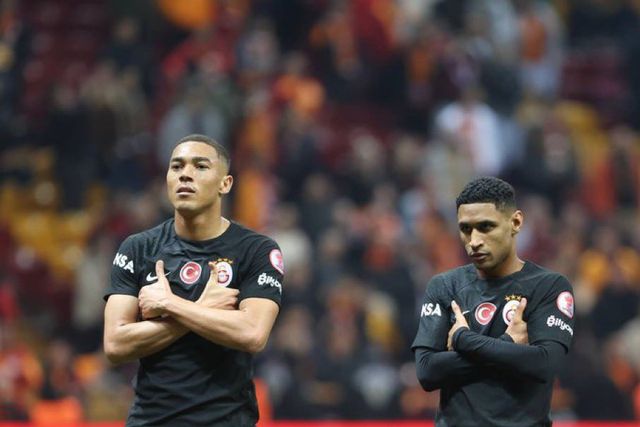 Vídeo: Carlos Vinícius estreia-se a marcar e Galatasaray avança na Taça