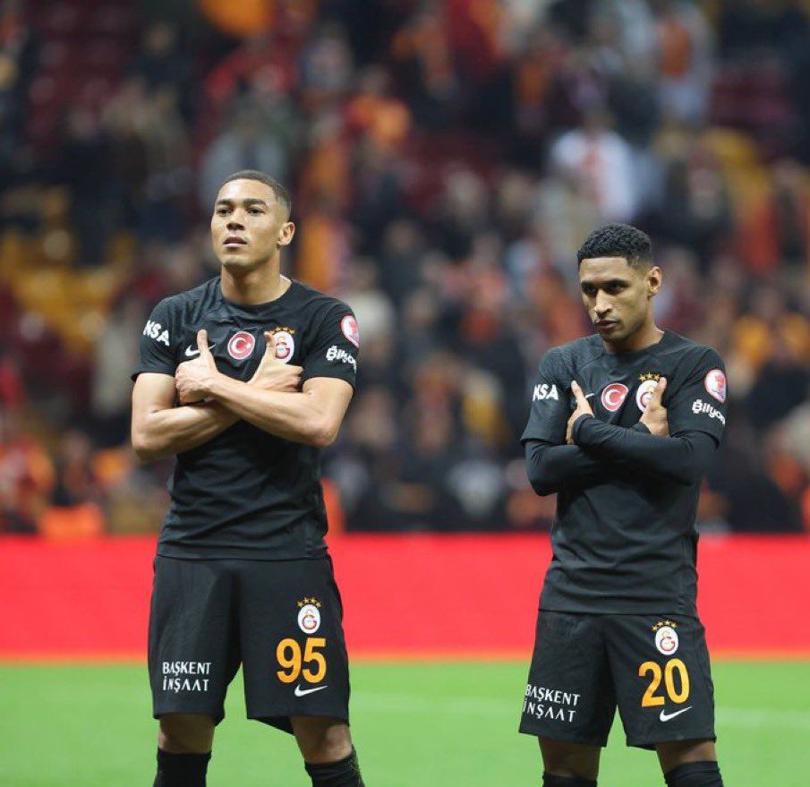 Vídeo: Carlos Vinícius estreia-se a marcar e Galatasaray avança na Taça