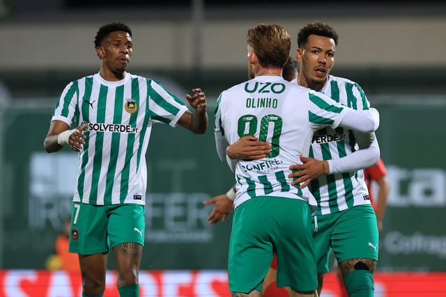 Clayton a celebrar o primeiro golo do Rio Ave