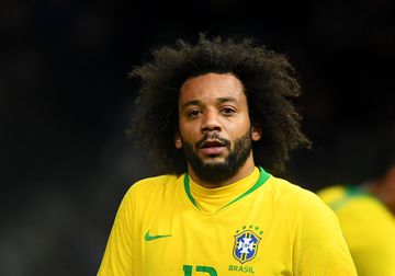 Marcelo anuncia final da carreira