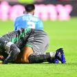 James Rodríguez muito queixoso no relvado