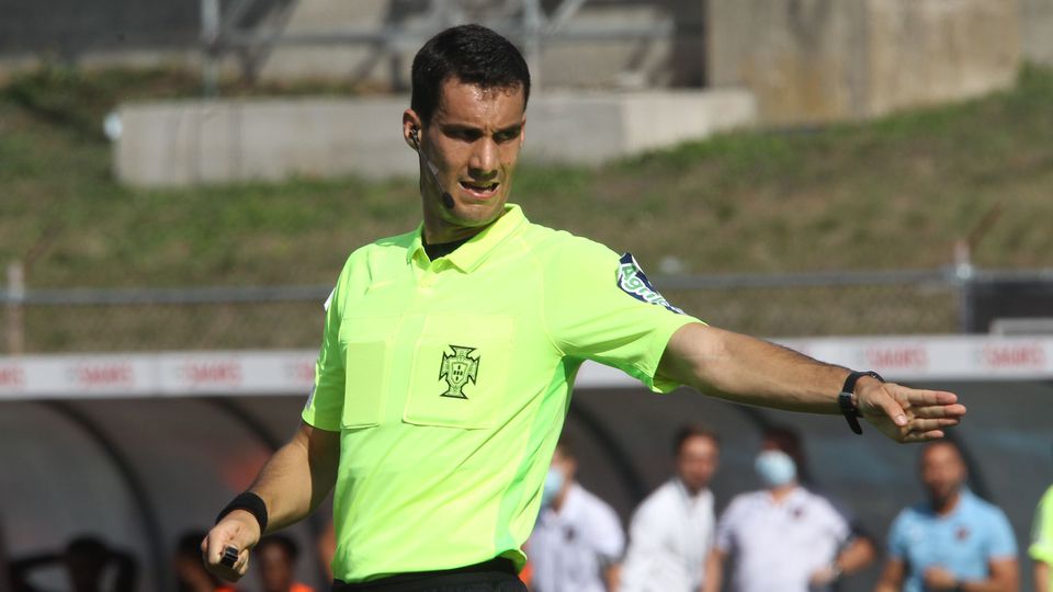 Árbitro Bruno Costa vai apitar jogo do Benfica (foto Carla Carriço)