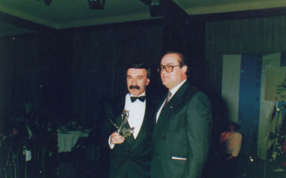 Raul Peixoto recebeu o dragão de ouro para dirigente do ano em 1989 (FC Porto)