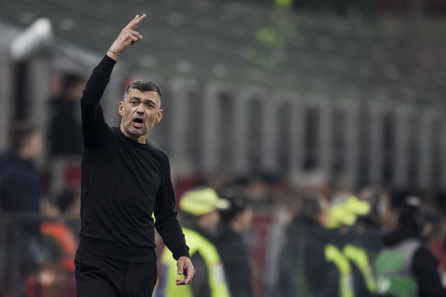 Sérgio Conceição, treinador do Milan, durante o jogo com a Roma para a Taça de Itália