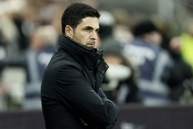 Mikel Arteta durante o duelo entre o Arsenal e o Newcastle