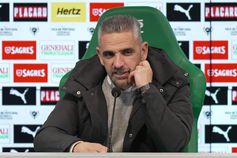 «Gosto que os meus extremos saibam jogar à direita e à esquerda, prontos para tudo»