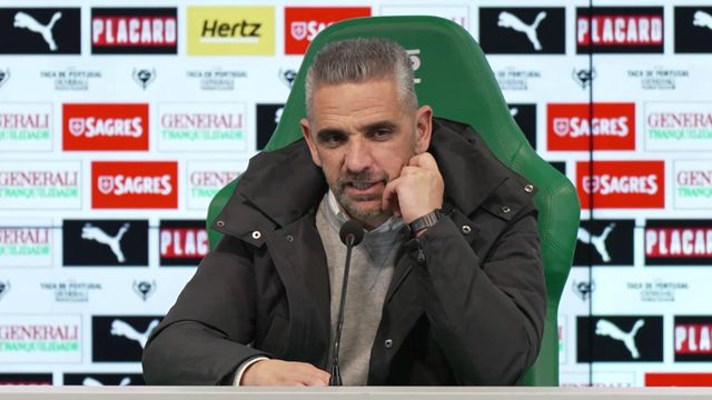 «Gosto que os meus extremos saibam jogar à direita e à esquerda, prontos para tudo»