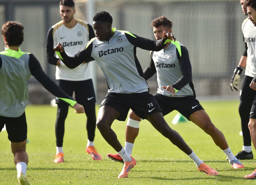 Salvador Blopa vai trabalhar com a equipa B depois da lesão que o afastou no arranque de 2026 - Foto: MIGUEL NUNES