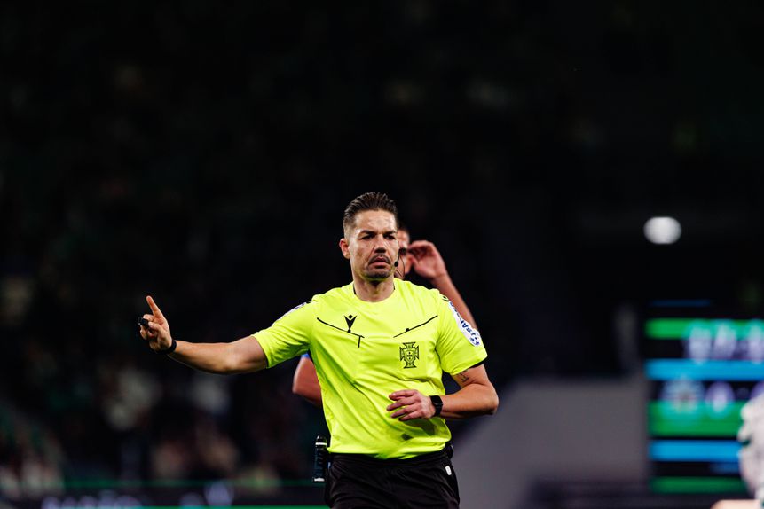 Iancu Vasilica teve nota negativa no Nacional-Rio Ave (4-0)