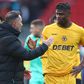 Vítor Pereira com Emmanuel Agbadou no Wolverhampton