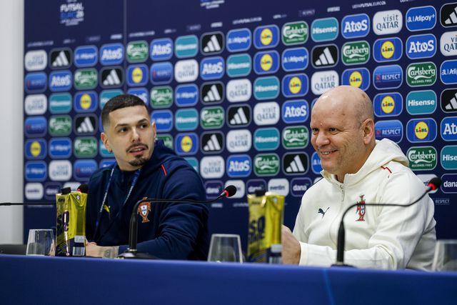 Bruno Coelho e Jorge Braz em conferência de imprensa - Foto: FPF