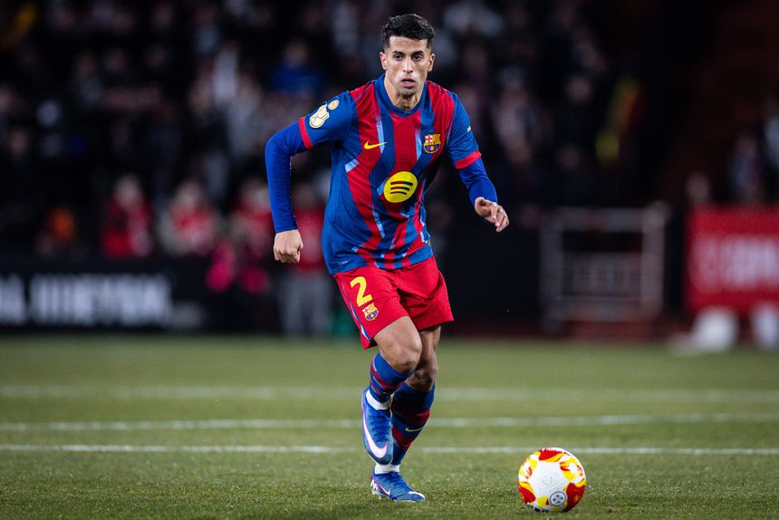 João Cancelo deixou o futebol saudita no mercado de inverno para regressar ao Barcelona