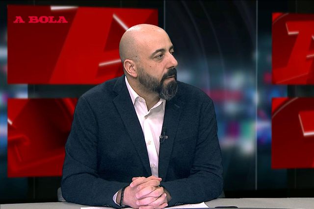 Onde é que Roger Schmidt parece «um pouco perdido»?