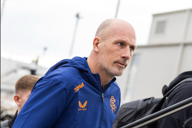 Philippe Clement: «Não acredito no autocarro à frente da baliza»