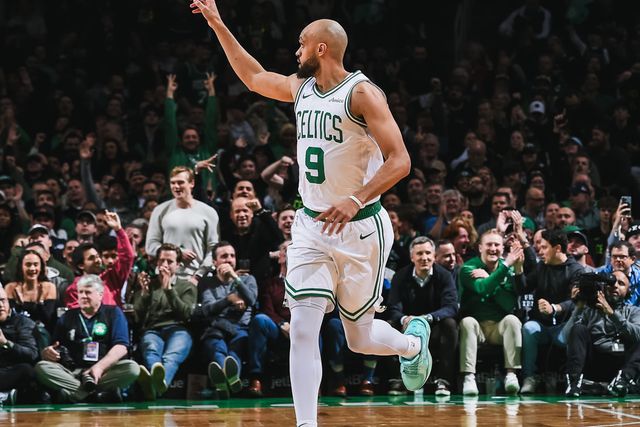 Derrick White esteve em destaque (Foto X/BOSTON CELTICS)