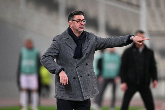 Jogaço em Atenas termina com Rui Vitória a sorrir