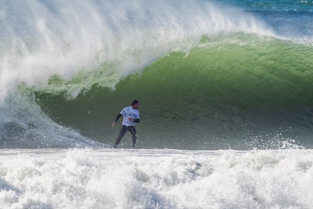 Lenda do surf doou 'prize money' a associação de apoio à saúde mental