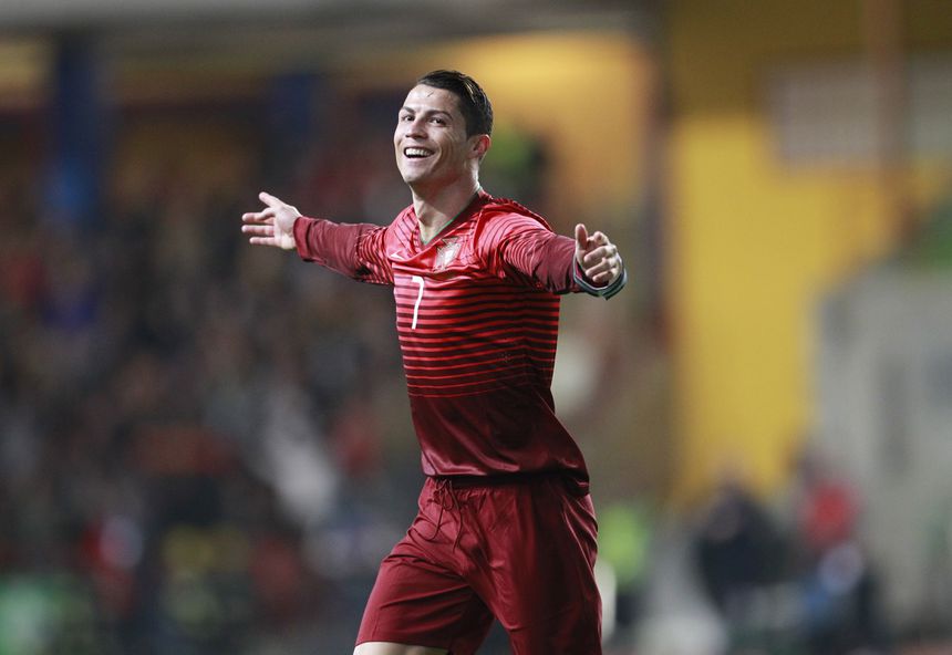 Cristiano Ronaldo comemora golo no Portugal-Camarões de 6 de março de 2014 (foto: André Alves/A BOLA)
