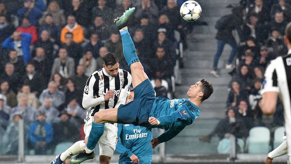 Cristiano Ronaldo com um belo gesto técnico frente à Juventus, quando representava o Real Madrid