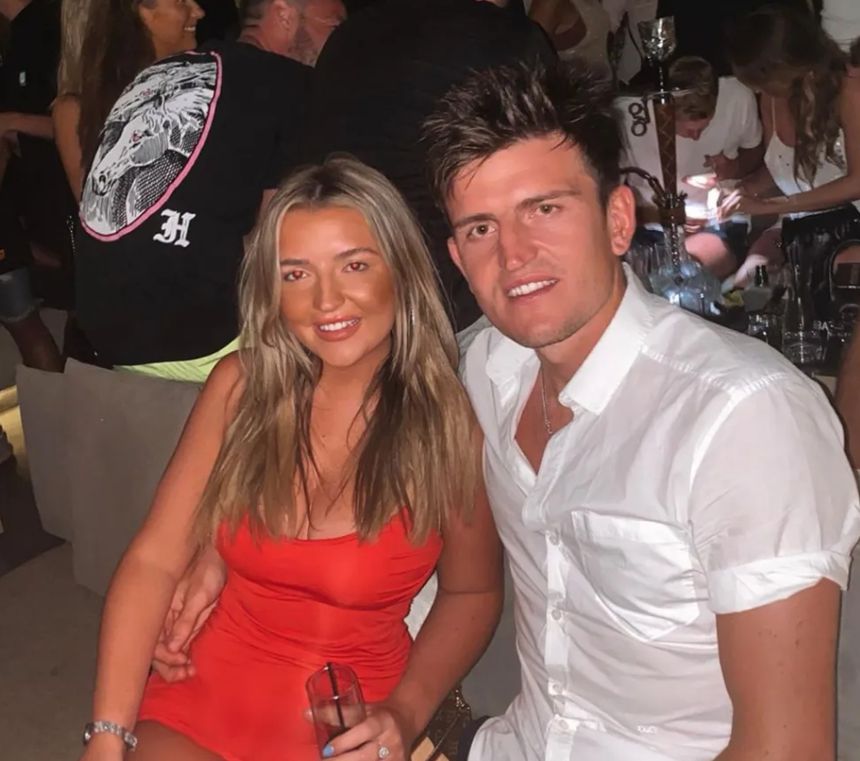 Maguire alega que a sua irmã mais nova foi drogada num espaço de diversão noturna em Mykonos