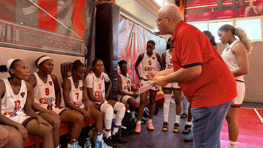 Equipa feminina do 1.º de Agosto venceu com mais de... 100 pontos de diferença