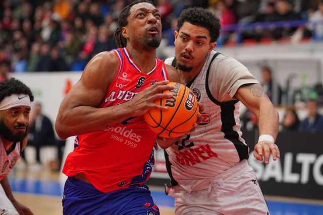 Taça Hugo dos Santos: Oliveirense bate Ovarense por 17 pontos