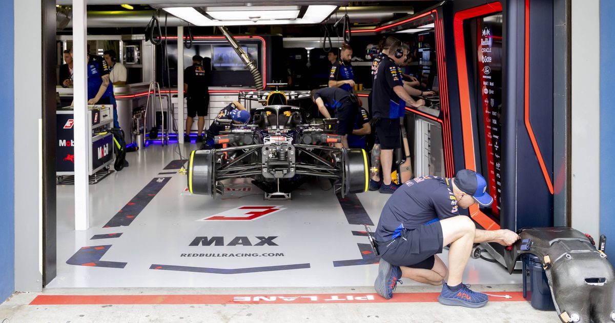 Red Bull testa alterações no RB22 em Silverstone
