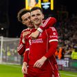 Andrew Robertson foi a figura do Wolves-Liverpool na Taça
