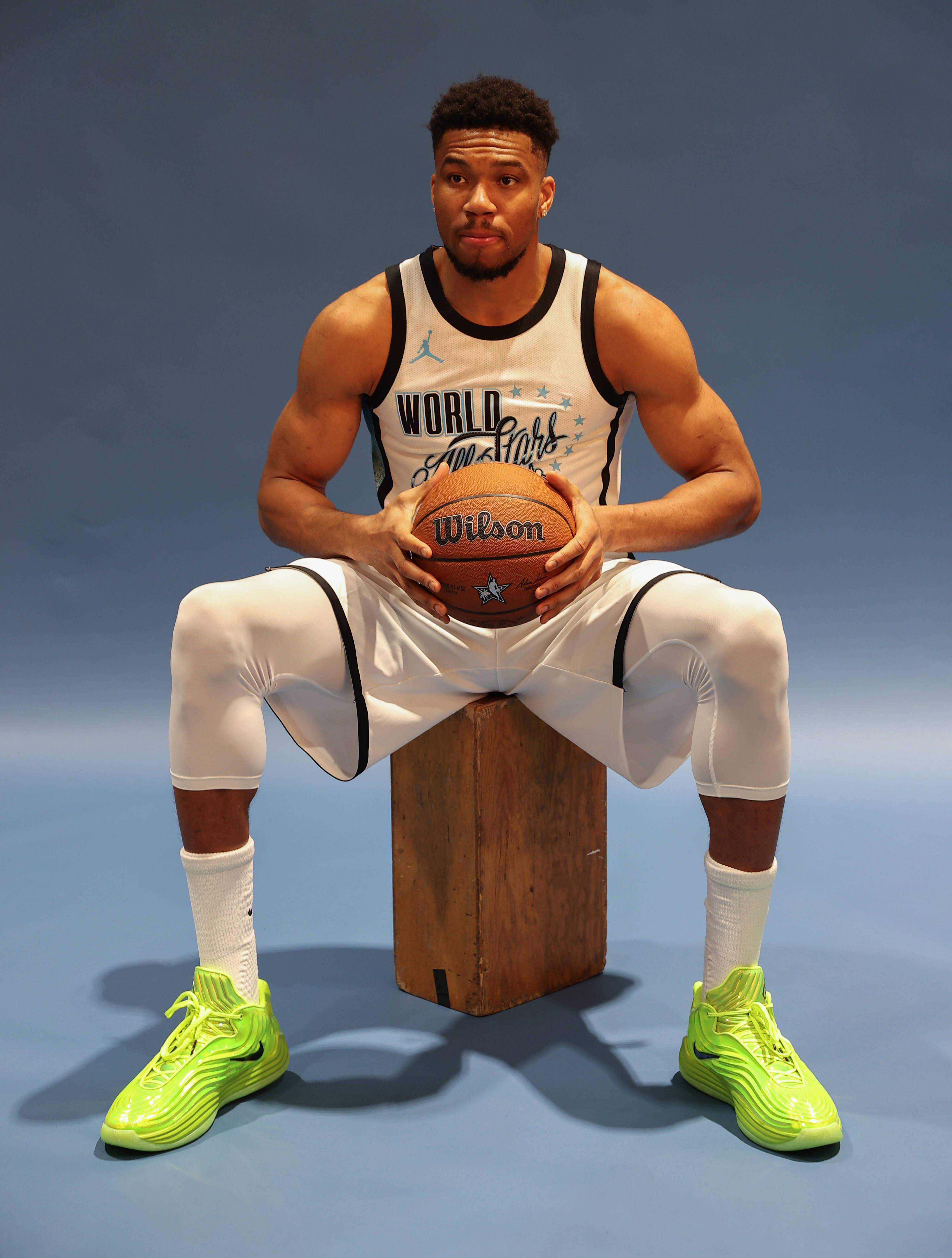 Giannis Antetokounmpo tornou-se coproprietário da equipa feminina do Chelsea