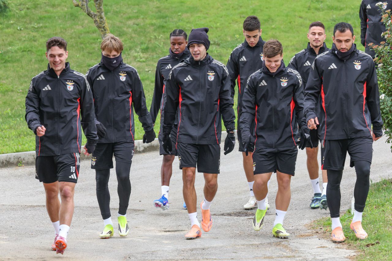 Grupo antes do início da sessão no Seixal