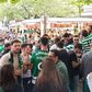 Adeptos do Sporting já fazem a festa junto a Alvalade