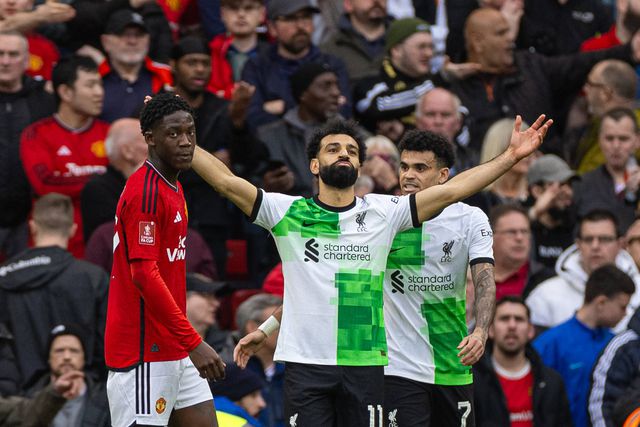 Salah 'pica' Manchester United e relembra frase de Postecoglou