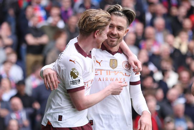 Kevin De Bruyne volta à titularidade para levar Man. City à vitória