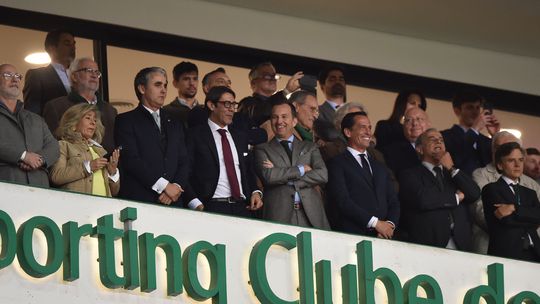 Varandas e Rui Costa juntos na tribuna em Alvalade (fotogaleria)