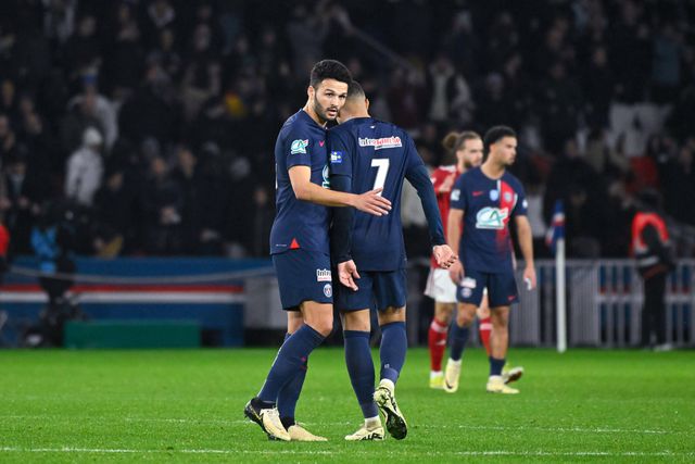 Luis Enrique coloca novamente Mbappé no banco e Gonçalo Ramos a titular