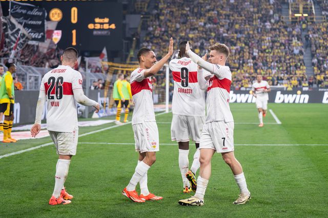 Estugarda vence em Dortmund e iguala Bayern