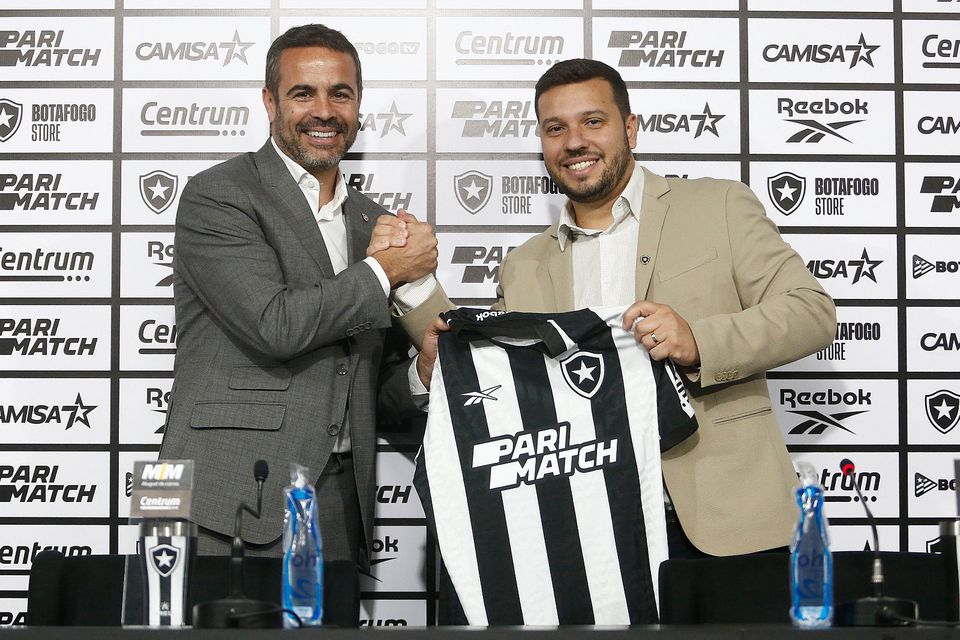 Artur Jorge lembra Abel e Jesus: «Foi muito fácil vir para o Botafogo»