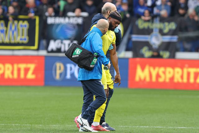 Nuno Tavares regressa à competição... e volta a lesionar-se